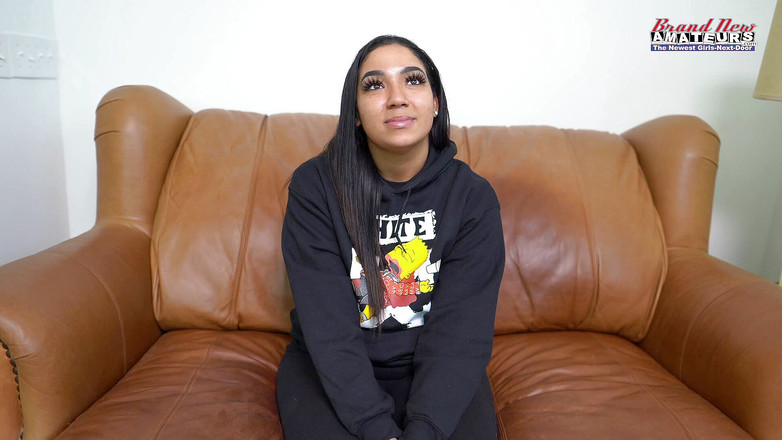 Brand New Amateurs: Bagian 1 dari 2 cewek semok ini dientot sambil bugil saat audisi...