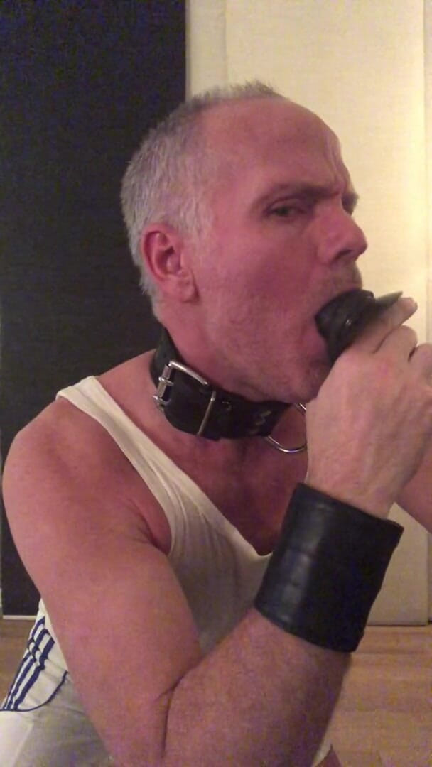 Exhibitionslutty: Me, ride and suck dildo - solo