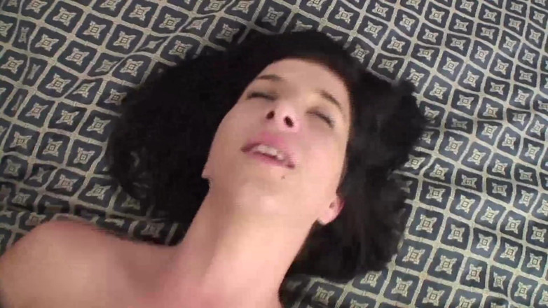 German amateur - 100% German hardcore videos: Awek si rambut coklat amatur dikongkek keras