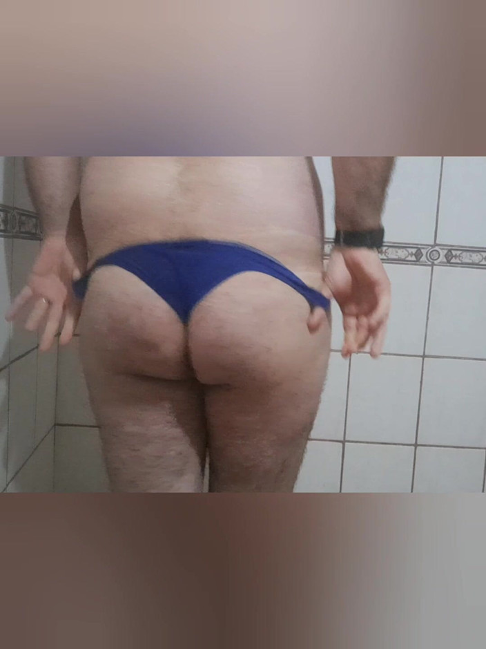 Davidandrexxx: ブルーTバックでリッチな登場