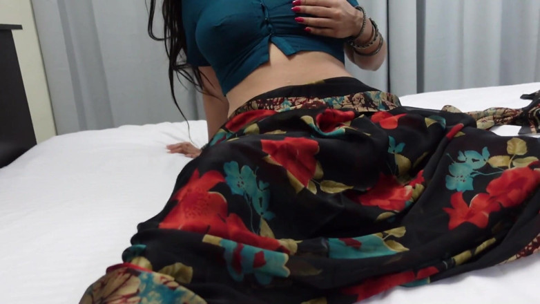 CurvyCumCouple69: Indyjski gorący seksowny Bhabhi palcowania orgazm cipki