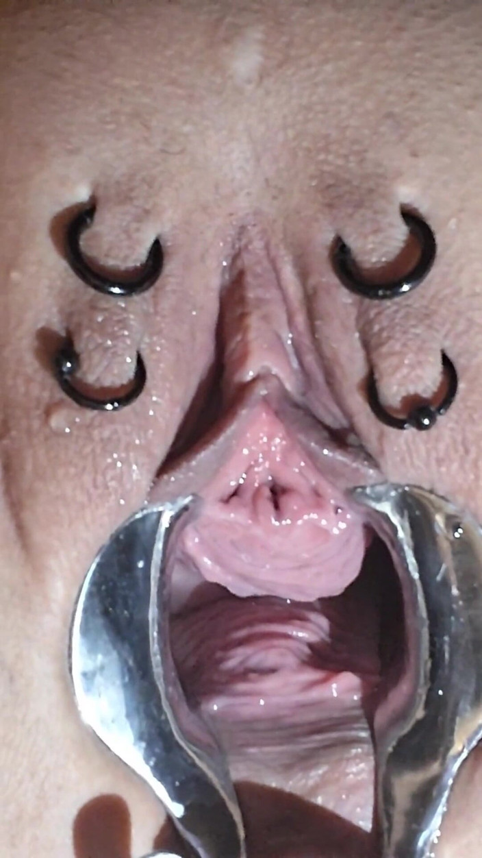 SklavinS_pervert: Sklavins Stretches Her Pisshole Further and Further for Her Master!...