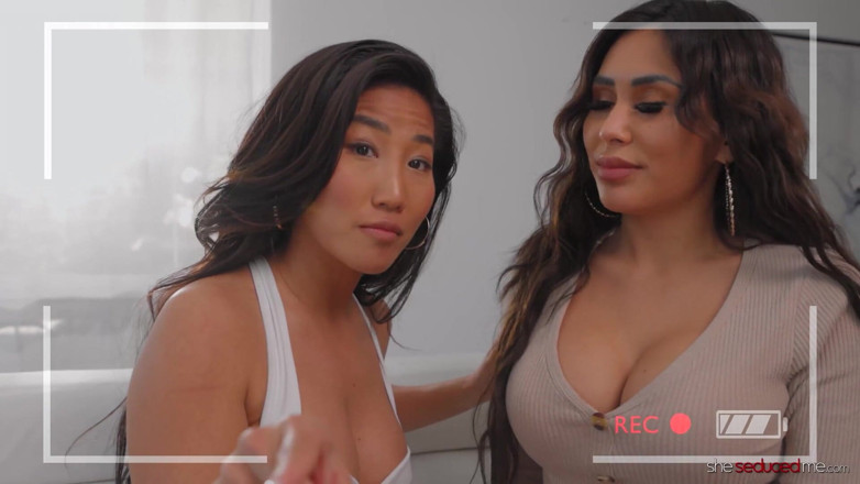 She seduced me: Fan site-uri expuse