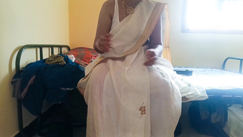 Pushpa porn: Traindo mallu tia quente romance fodendo quente vídeo viral