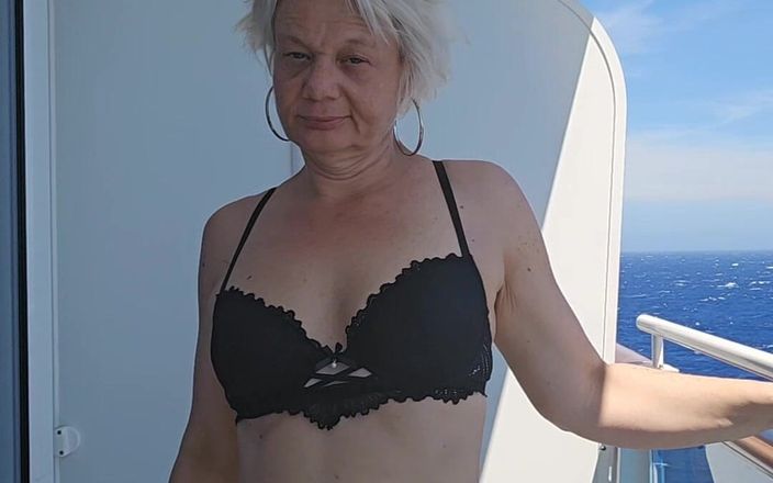 Sofy13: Witam, wracam z rejsu. Mam nadzieję, że jesteś dobrze