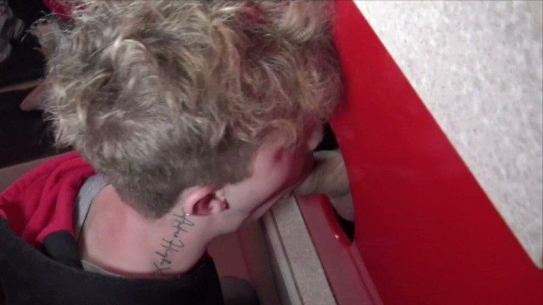 Bareback story at the attack cruising Madrid: Blond Fembou Fucked Raw by Kevin
