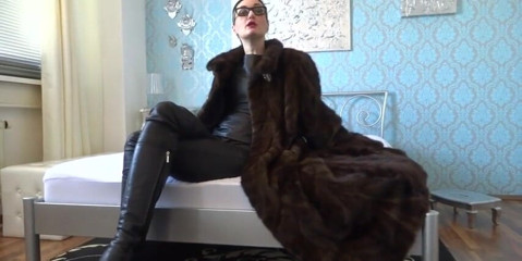 Lady Victoria Valente: 2020년 7월 2