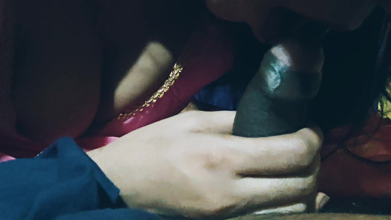 Hotpooja86900: Schwägerin lutschte den penis ihres schwagers energisch