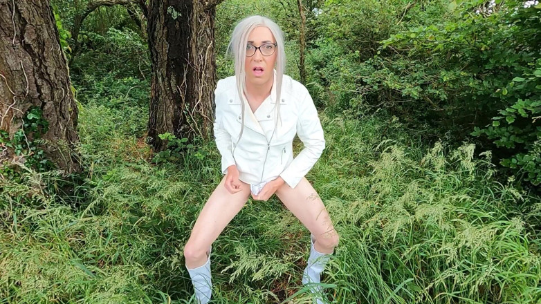 The Midnight Minx: Dünner blonder transvestã¤nder blankziehen