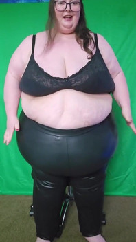 SSBBw göttin enge lederhosen brauch