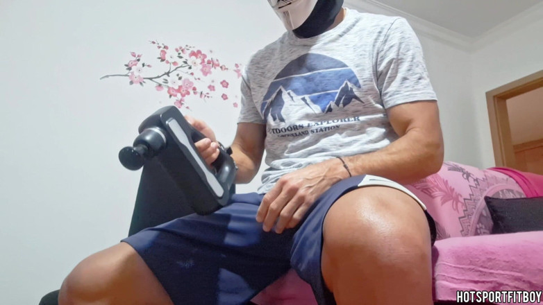 Hotsportfitboy: Ich ficke das fleshlight meines freundes und vibriere meinen großen...
