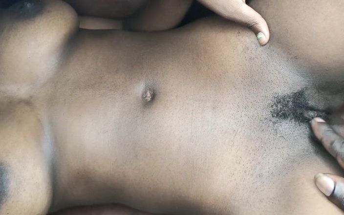 Lover in bed: Teen ngực bự tin tưởng vào một buổi móc cua