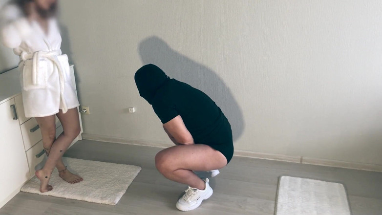 Amateur_fetish: Teen ballbusting 1 | angle 2