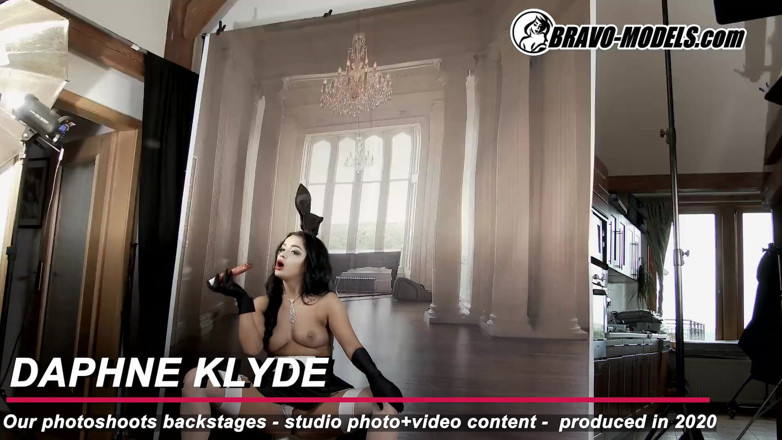 Bravo Models Media: 388-Ședință foto în culise Daphne Klyde - Adult