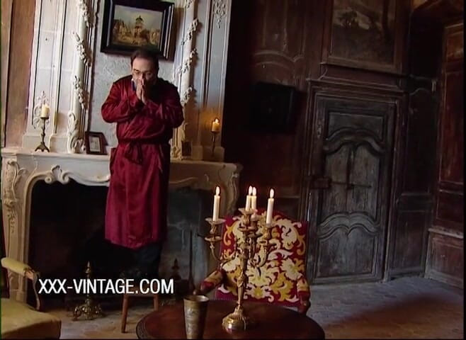 XXX-Vintage: Hete seks in het kasteel met rondborstige Anita Dark