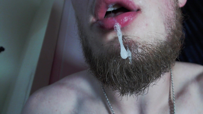 Hunky time: Cewek sange ini lagi asik muasin memeknya pakai air liur