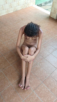 La sottomessa sedentaria fa un abs o viene punita