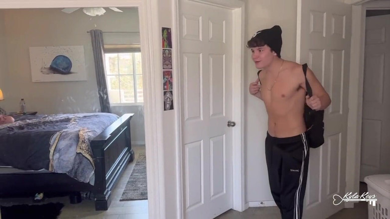 Kyla Keys: Stepson ritorna dal college