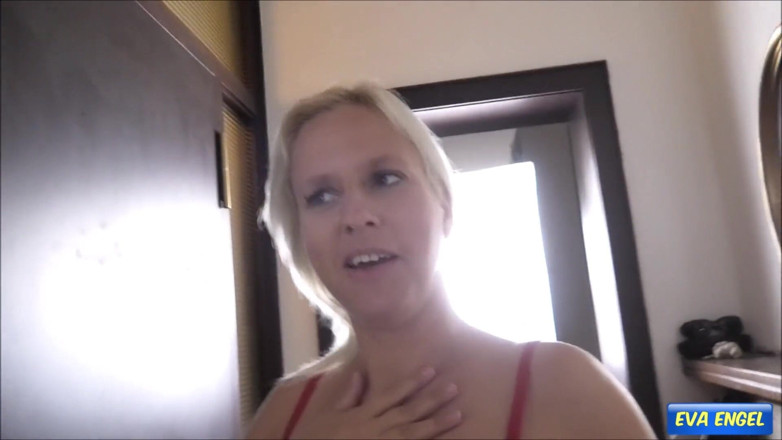 Eva Engel: creampie jebanie z zdradzającą sąsiadką