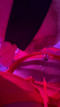 Red Latex Ignora la pulizia dello sperma con Latina Mianins