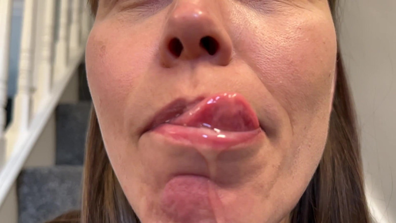 Wamgirlx: I bet you wish you had my tongue to suck...