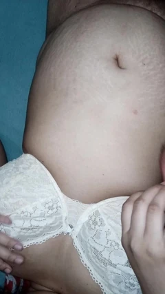 उसने मेरे कपड़े ले लिए