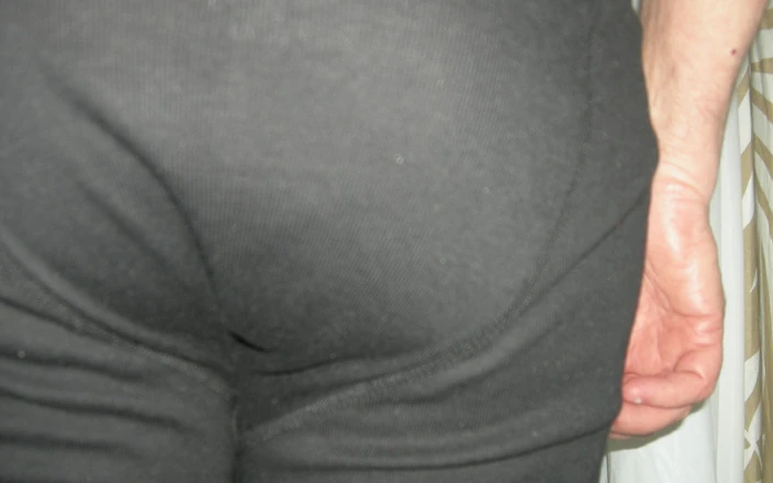 bander 68: Handjob Before Sleep Part 2