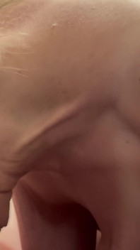Stiefmutter sperrte mich in mein zimmer und lutschte meinen fick, bis ich mein sperma in ihre kehle geblasen habe!