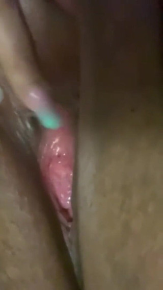 Indian fuck queen: WildEnglishbbw感觉饥渴地玩弄我的粉红色湿润阴户