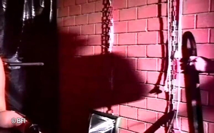 Slave Seks: Ora piegata