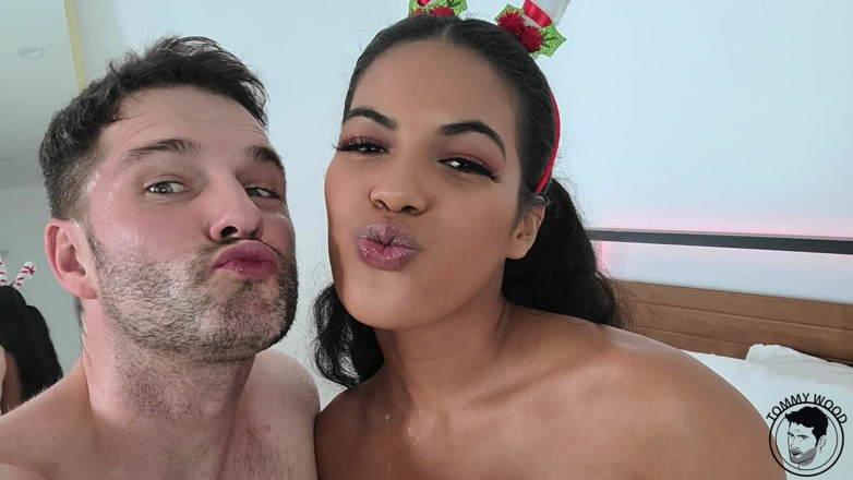 Tommy Wood XXX: Vánoční Roštovačka Se Sexy Ebony Pornohvězdou Mayou