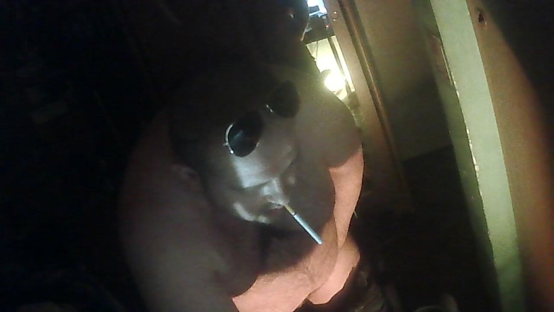 Jerking Perv: Shakes Capucín