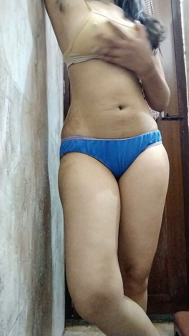 When Indian Brother Left Sister-in-law and Sister-in-law Went to Take Bath Again (Riya Thakur)