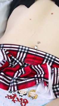 Virgin Teen Pussy Gets Penetrated!
