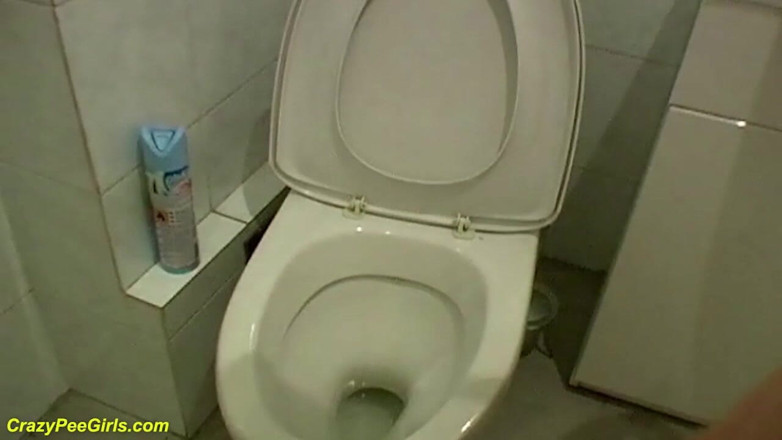 Pure Pee: Woman Pee