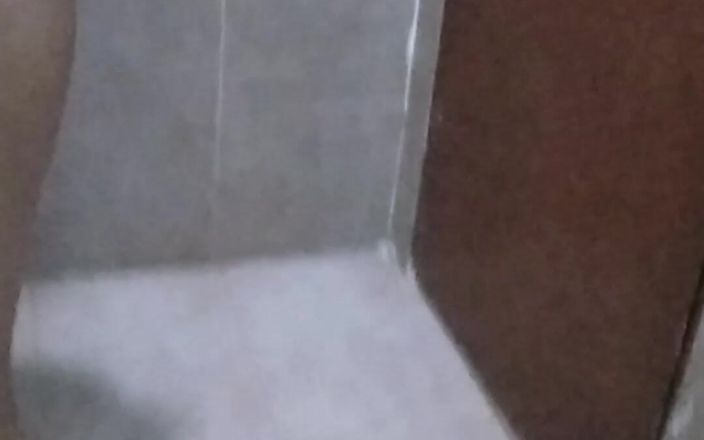 SuperIndian456: Stiefschwester auf der toilette gefickt stiefbrust fickt mich sex im...
