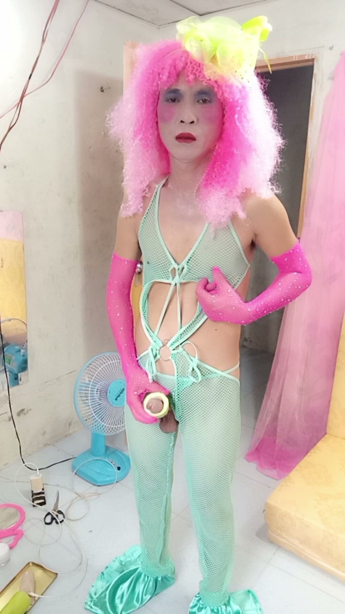 nguyen dang thien tri: Oanh Le Transsexuala purtând haine sexy porno cucu prea multă...