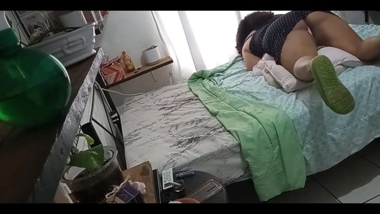 Karmicoxv: Mature MILF Cleaning Her Room 1