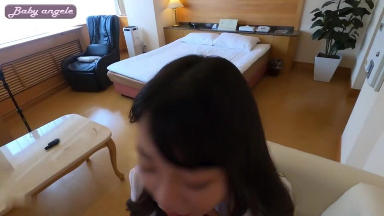 Asian happy ending: Première éjaculation. Un visage mignon recouvert d’une finition salissante - partie 1