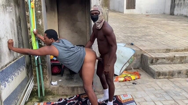 Sexual_addict: 아빠는 내 두 번째 구멍을 계속 보딩해