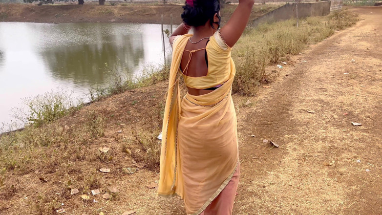 Shivani sahu: Hot Bhabhi Romantic Video