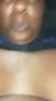 Zakar hitam besar mengongkek pepek berbulu saya ke belakang orgasme mengerang kereta saya