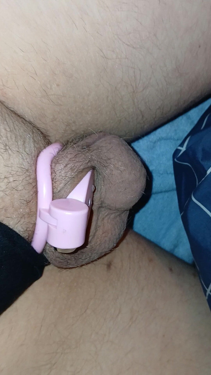 Tinychubman: Сіссі, цицькаста, цнотливий крихітний член, Алісія Смоллз