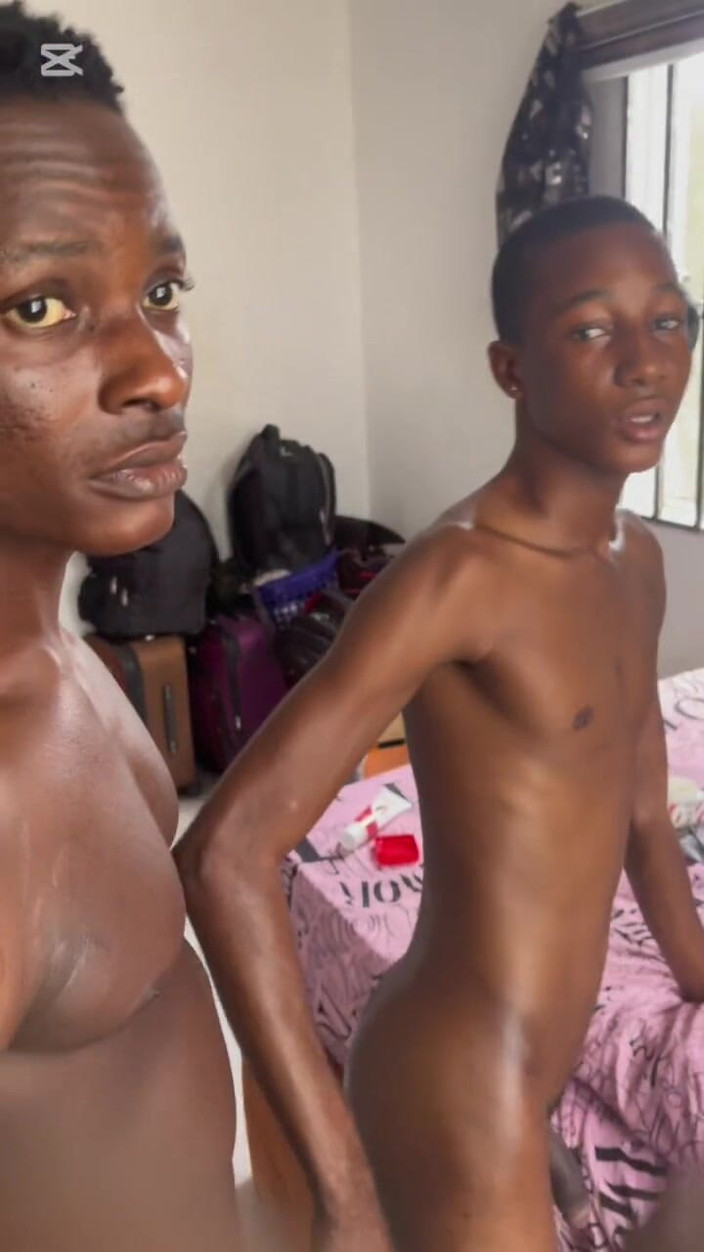 IronAsgard: 더 영 하우스 도움말