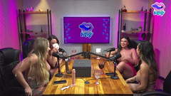 California TV: Podcast, Suruba को बदल देता है! 4 हॉट हसीनाओं को चोदना, चूसना, वाइब्रेटर के साथ खेलना और बेशर्मी से एक साथ वीर्य निकालना!