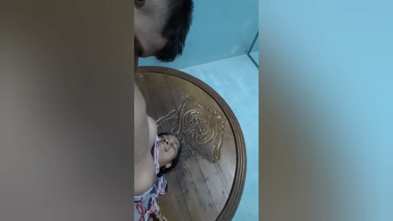 Illegal Couple: Kız arkadaşımın amını çok sert yiyorum