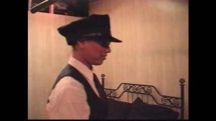 The Unforgettable: Svázaný a atraktivní