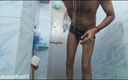 UltraHotBoy69: Show de banho com água fria no chuveiro