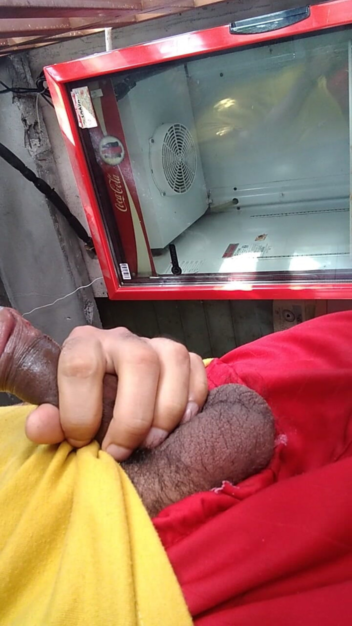 AlexAlejandro13: Gorący chłopak w ganku