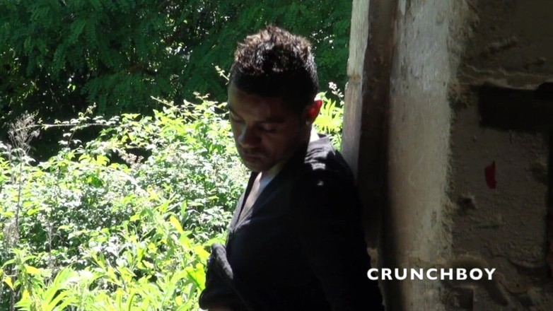 Crunch Boy: 若いストレートは、exhib屋外の場所で黒檀に犯されました